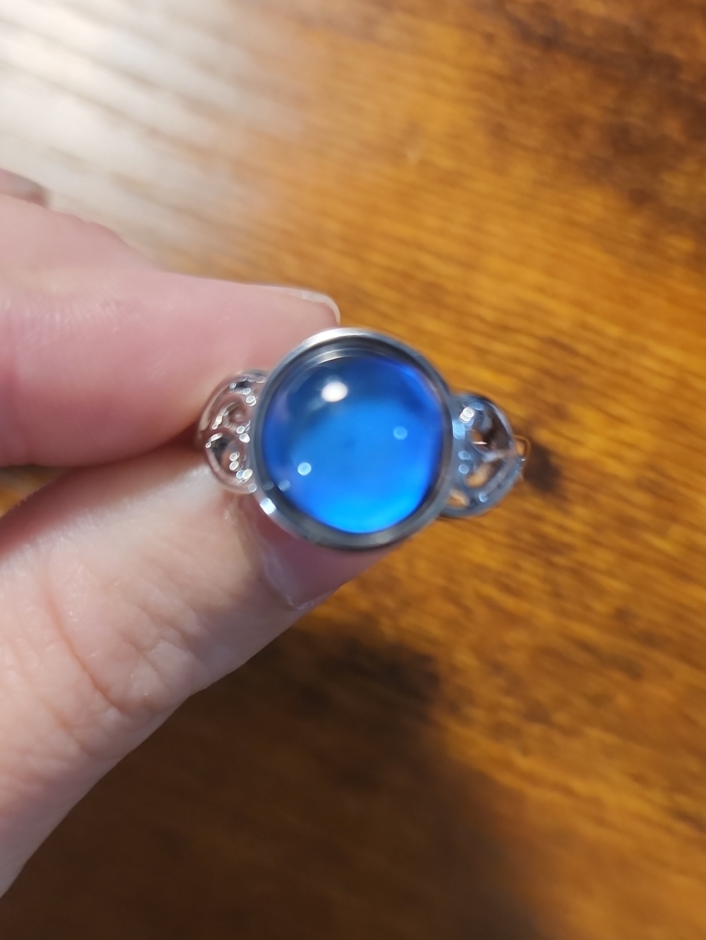 1pc Round Thermal Sensitive Color Changing Ring Suitable For Women's Daily Wear.